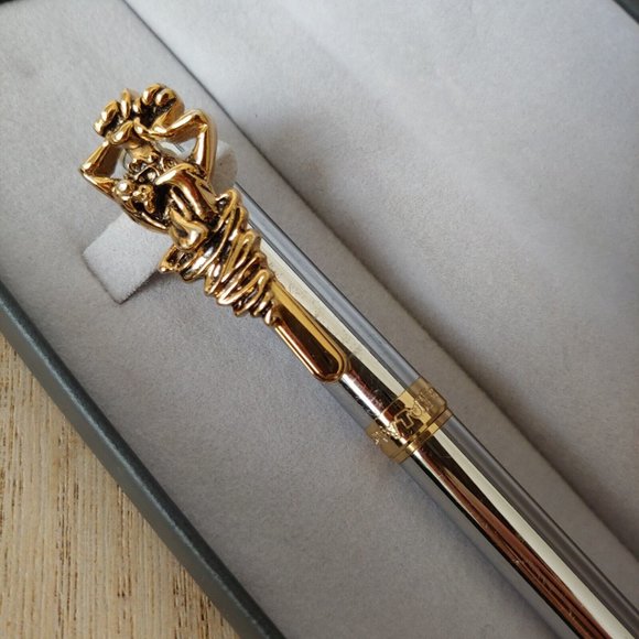 Warner Bros. Other - ❤️SOLD❤️Looney Tunes Tazmanian Devil Pen Silver and Gold Tone WB 96